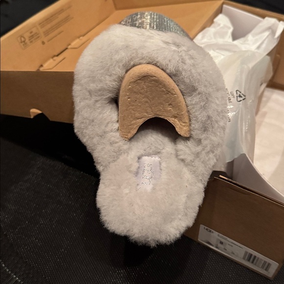 UGG Women’s Scuffette II Slippers in “Mirror Ball” Silver Sequin - Picture 7 of 10